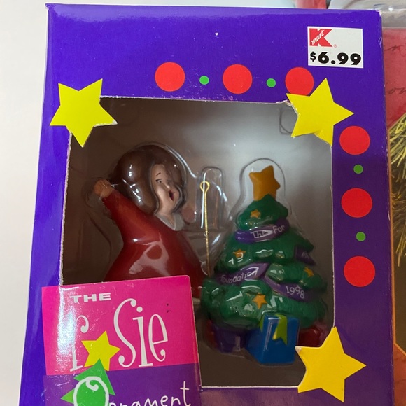 Hallmark ornaments and salt and pepper shakers - Picture 3 of 9